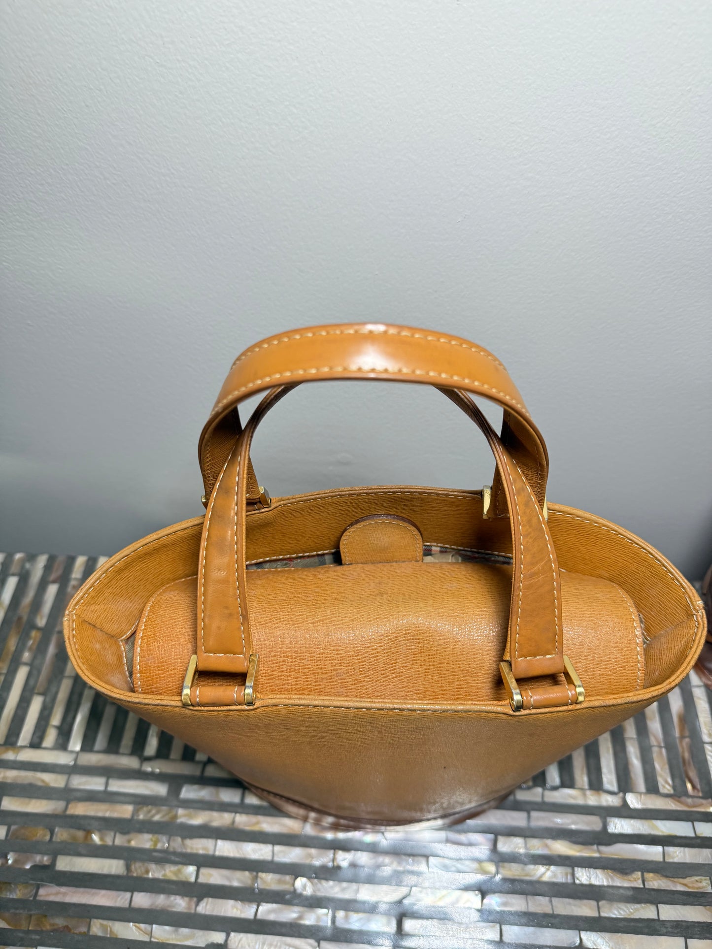 Burberry leather Nova Check Tote